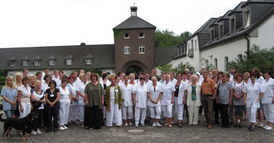 Nur einige unserer mittlerweile ~ 170 Mitarbeiter und Ondra "einer unserer tierischen Mitarbeiter"